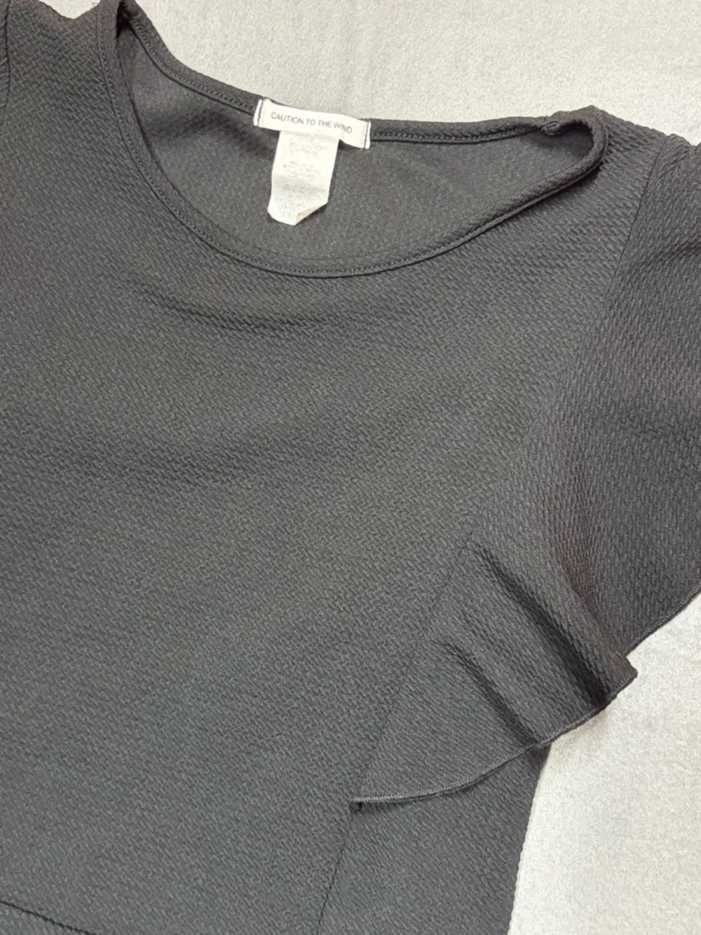 Caution To The Wind Black Ruffle Sleeve Peplum Top Flowy Size L - Picture 2 of 4